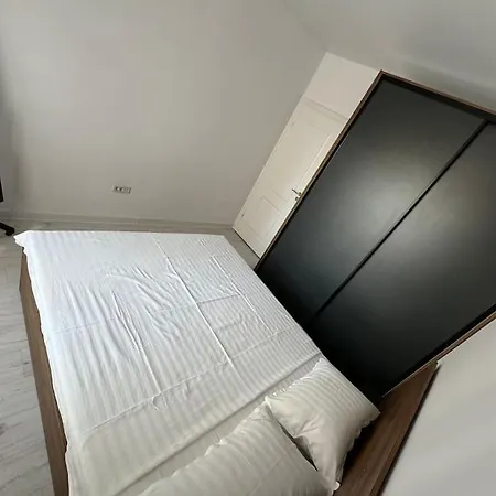 709 Apartment *
