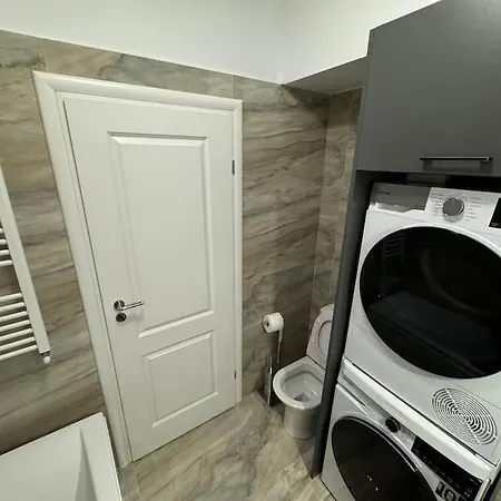 709 Apartment *