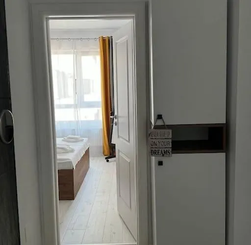 709 * Boekarest